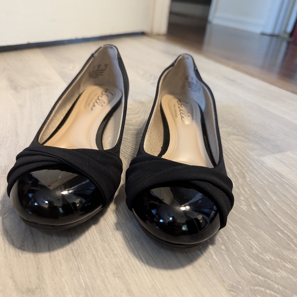 Abella True Comfort Black 8.5 Flats